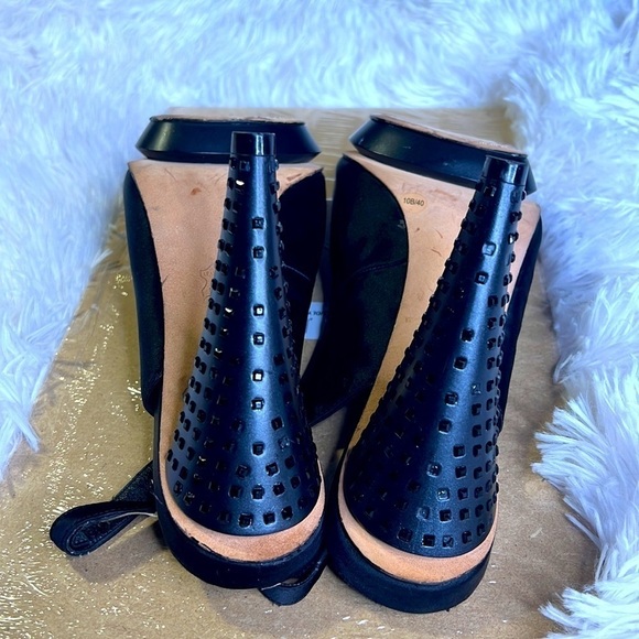 BCBG MAXAZRIA SIZE 10. - Picture 7 of 11